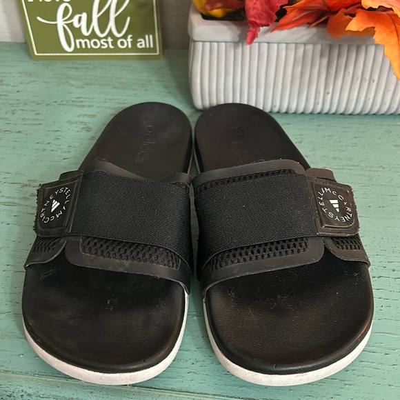 Adidas slides SZ 9 Mens - Picture 1 of 4